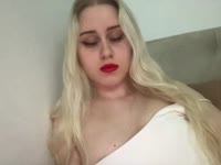 My name is Nicola , I’m 18 yrs old . I’m studying at university and I’m trying my best in sex industry