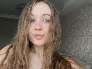 girl cam nude AlbertaClem