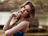 naked camgirl masturbating with vibrator AlyonaGala