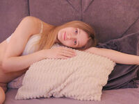 cam girl fingering LauraPurr