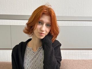 naked cam girl masturbating LettyAegerter