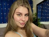 nude webcamgirl pic MilaOlivers