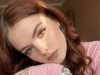 naughty camgirl masturbating with dildo RomanaPittsinger