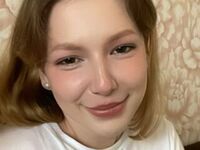 camgirl playing with dildo ChunYundt