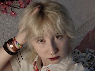 nude camgirl picture MayLeaf