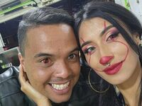 camcouple masturbating with sex toy AlannaDergano