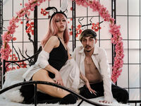 bedroom voyeur webcam JunnaAndKurt