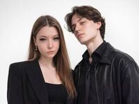 live cam couple pic LeoAndMira