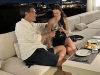 camcouple masturbating with sex toy MyaFernandos