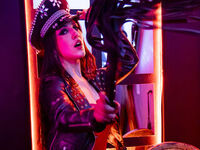 golden shower livecam CleodoraNoir