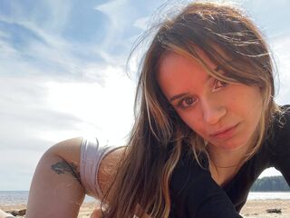 naked webcam girl AgataMilk