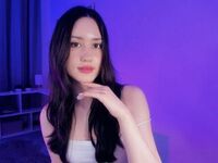 live cam girl AislyApps