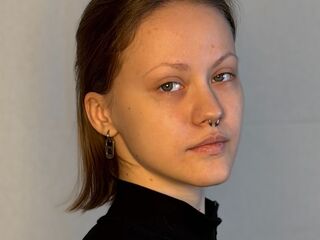 closeup web cam AlainaCaveness