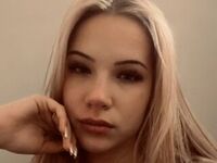 naughty camgirl fingering pussy AletaKunde