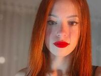 cam girl playing with dildo AliceCrox