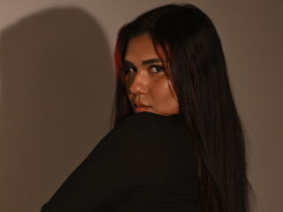 cam girl showing tits AlizLatifa