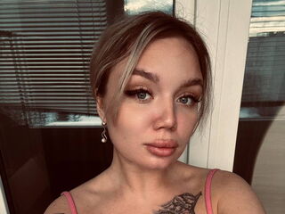 camgirl playing with vibrator AmanCole