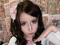 naked camgirl picture AmityFrake