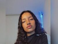 topless camgirl Amymcalister