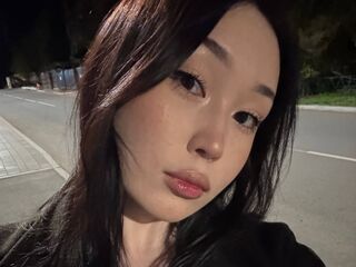camgirl masturbating with sex toy AriaCaelum