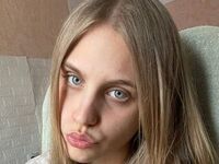 girl topless chat AyannaOverturf