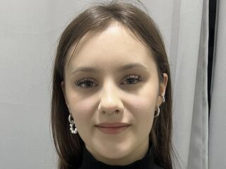 webcam bitch chatroom BattyDrake