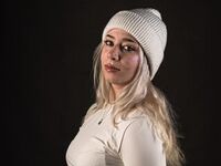 naked girl with webcam masturbating with vibrator BeckyThaissa