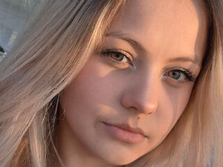 hot cam whore CarissaRolark