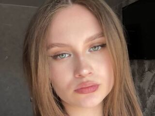 voyeur webcam CarylonPreis