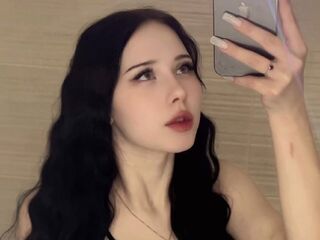 hot camslut CorrinaWeirich