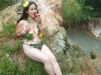 camslut topless CrystalLara