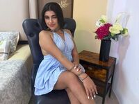 camgirl playing with vibrator DaffneAddison