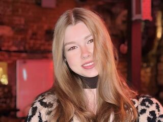 cambitch DainaThroneberry