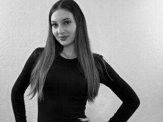 live webcam performer DaynaNicholls