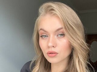 live sexshow ElaraBrooks