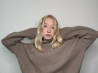 fingering webcamgirl EleneDevon