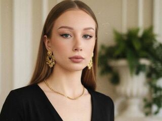 webcam striptease EmaGurrad