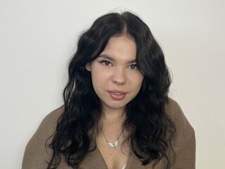 naked camgirl masturbating with vibrator EmaRushlow