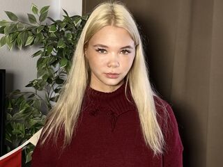 camgirl playing with sextoy HeideSarkar