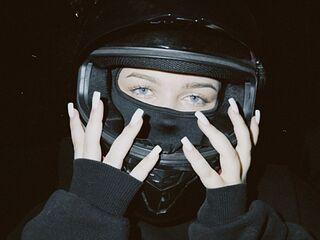 adult chat IrisBeten