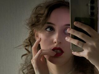 hot cam girl fingering shaved pussy IrishMcauliffe