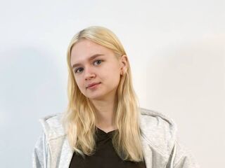 naked girl with cam masturbating JacquelynConer