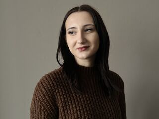 naughty camgirl fingering shaved pussy JacquiVetri