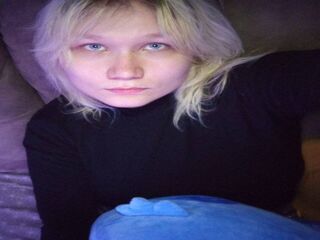 topless camgirl JaneSativa
