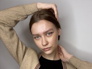 online chat JonnieHillen