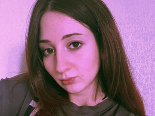 cam girl playing with dildo JuleEiden