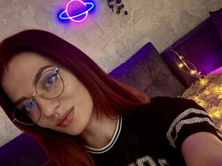 cam girl masturbating with dildo JulietJess
