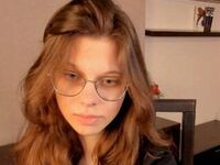 naughty camgirl masturbating with dildo JulinaGorovena