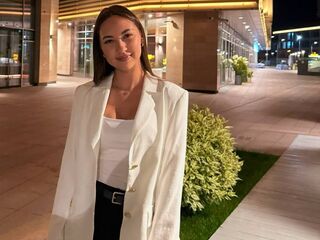 camgirl playing with sex toy KaranAreas