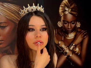 topless camgirl KarenEstrada